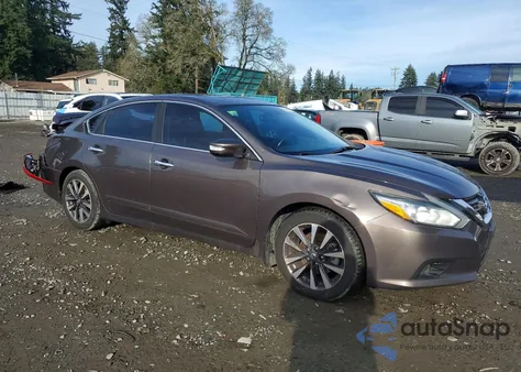 2016 Nissan Altima 2.5 z USA, uszkodzony, nr VIN 1N4AL3AP6GC150606